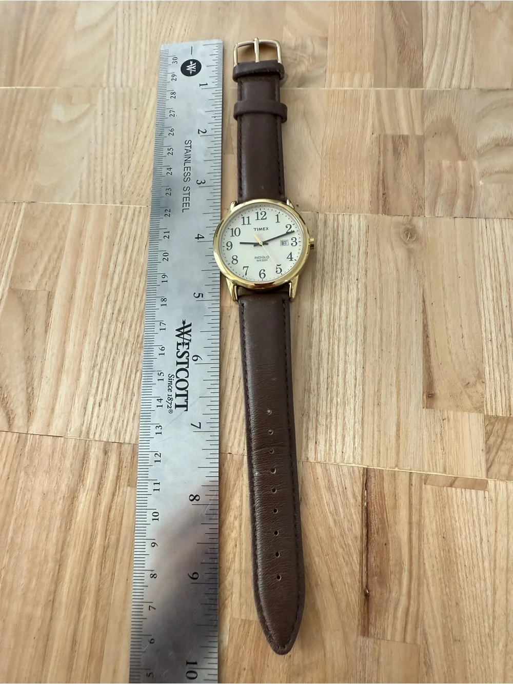 Timex gold tone easy read brown leather watch NEW BATTERY